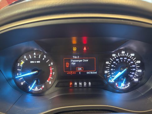 Used 2013 Ford Fusion SE FWD image 16