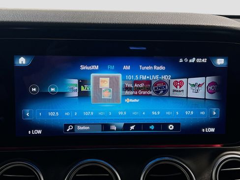 Used 2022 Mercedes-Benz E 350 Sedan image 11