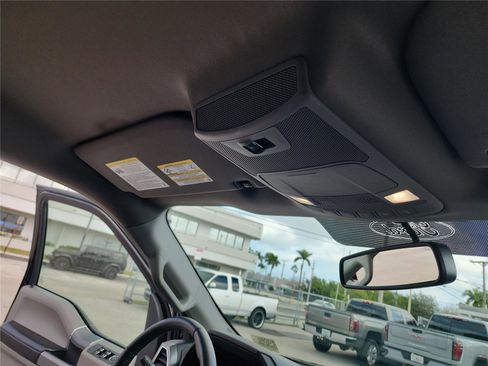 Used 2018 Ford F150 XLT w/ Equipment Group 302A Luxury image 32