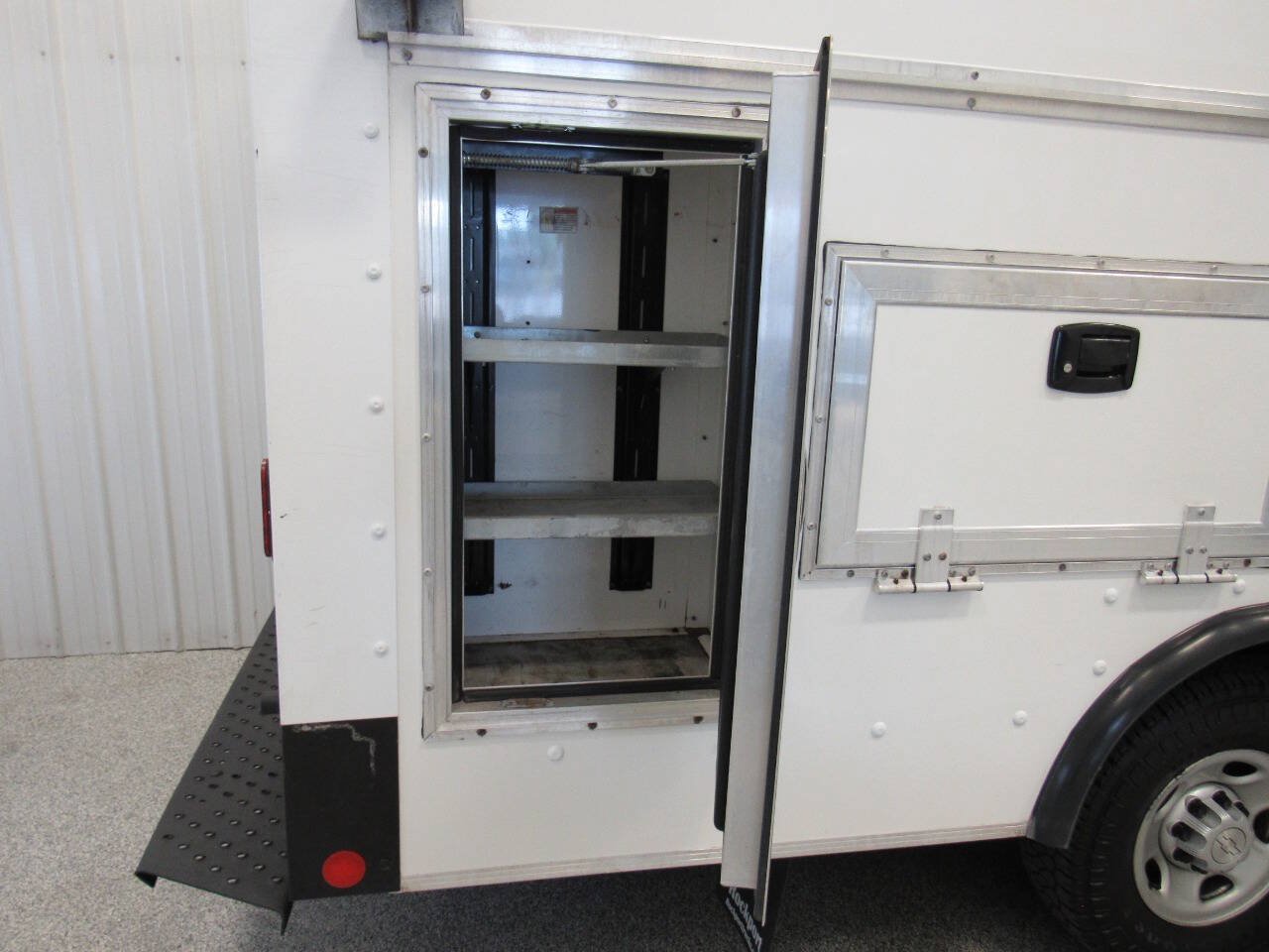 Used 2020 Chevrolet Express 3500 w/ Power Convenience Package RWD image 28