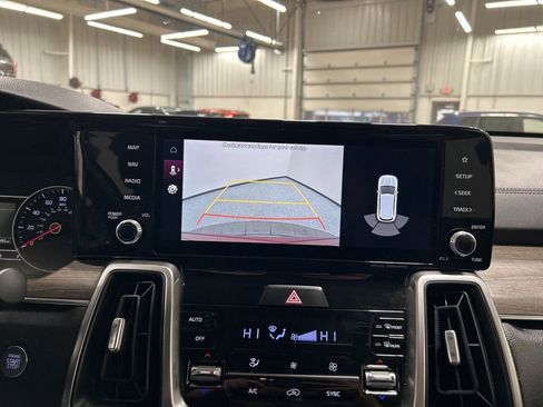Certified 2022 Kia Sorento S image 19