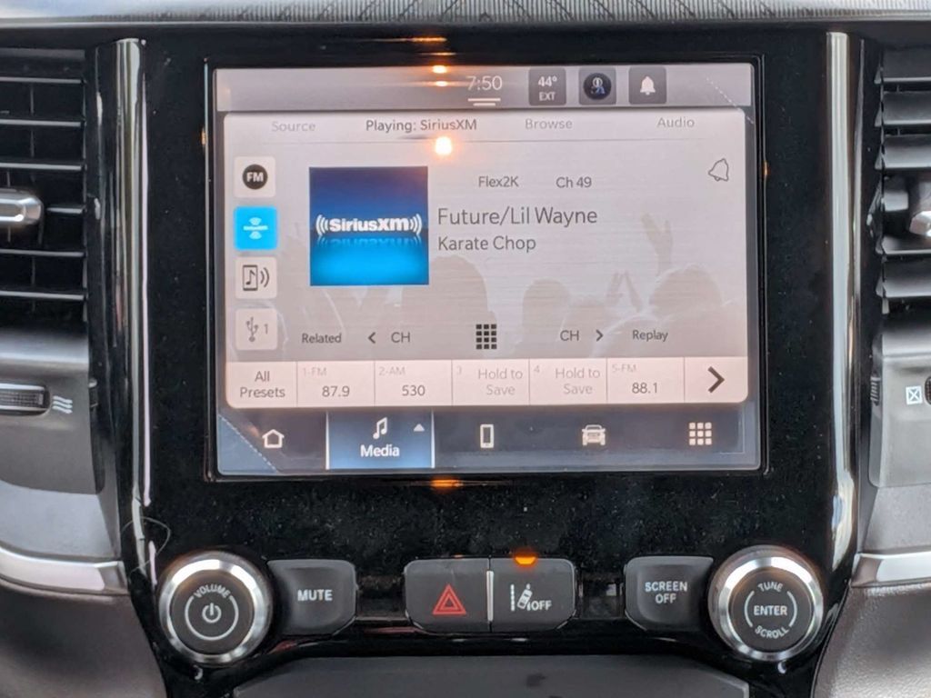 New 2026 RAM 1500 Express AWD/4WD image 18