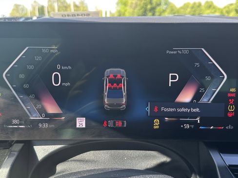 Used 2025 BMW 530i xDrive 530i xDrive w/ Premium Package image 22