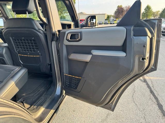 Used 2022 Ford Bronco Badlands w/ Sasquatch Package AWD/4WD image 7