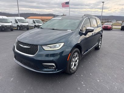 Used 2022 Chrysler Pacifica Limited
