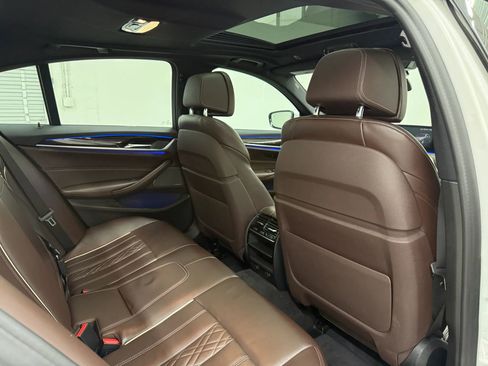 Used 2019 BMW 540i w/ M Sport Package image 14