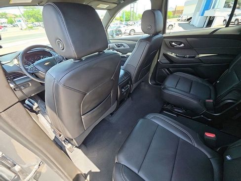 Used 2023 Chevrolet Traverse LT AWD/4WD image 25