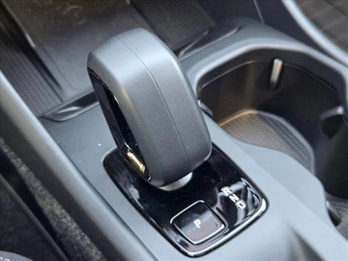 Used 2026 Volvo XC40 B4 Core w/ Protection Package Premier FWD image 18