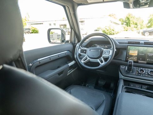 Certified 2023 Land Rover Defender 110 X-Dynamic SE AWD/4WD image 19