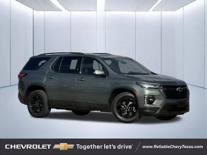 Used 2023 Chevrolet Traverse LT