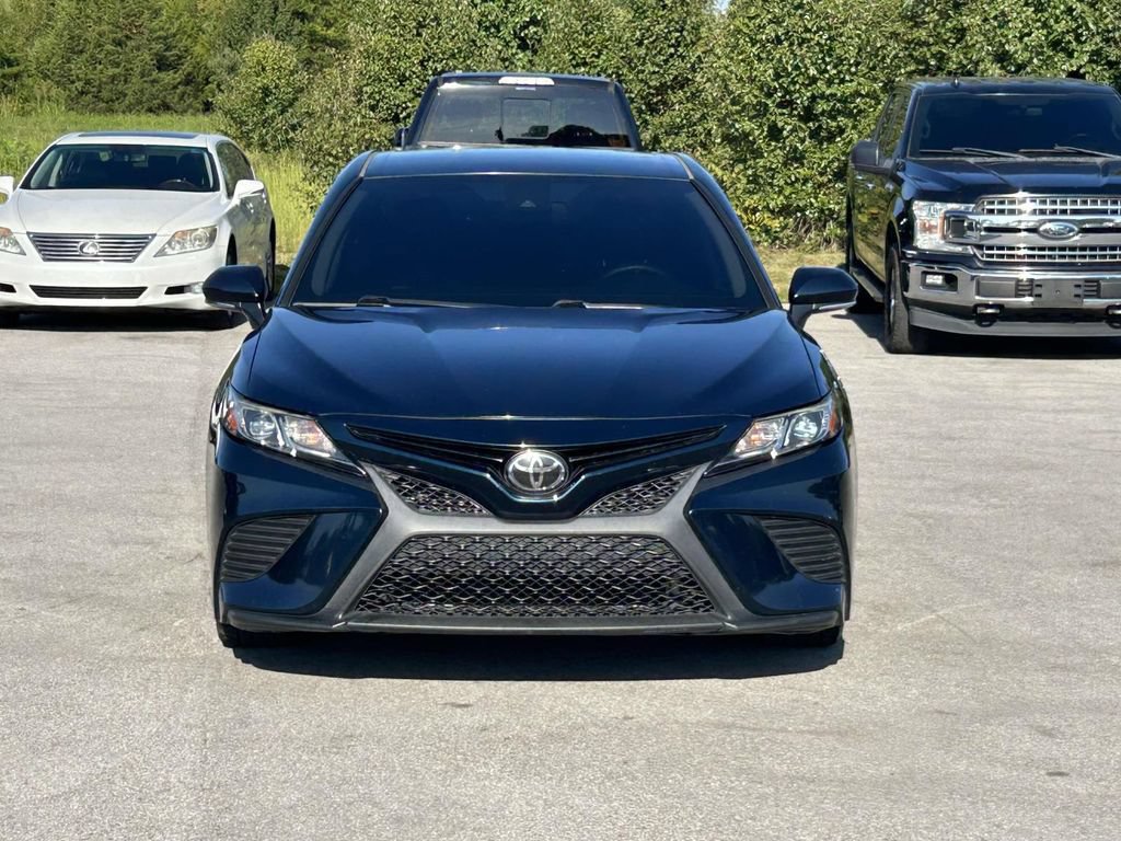 Used 2019 Toyota Camry SE w/ Convenience Package FWD image 2