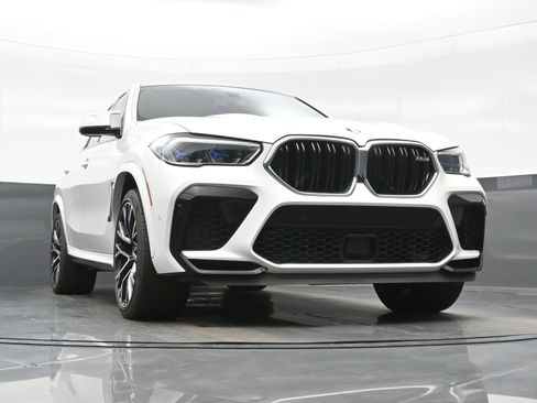 Used 2022 BMW X6 M w/ Executive Package image 37