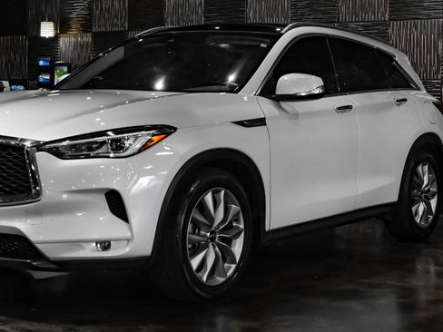 Used 2021 INFINITI QX50 Luxe FWD image 9