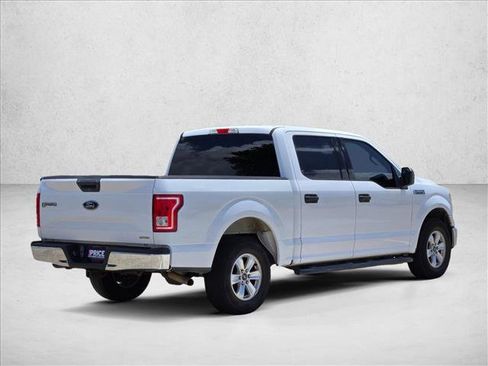 Used 2015 Ford F150 XLT w/ Trailer Tow Package RWD image 5