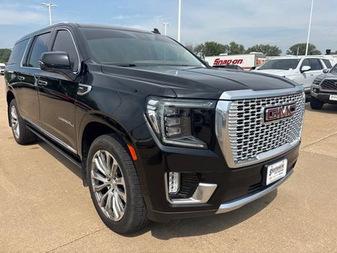 Used 2023 GMC Yukon XL Denali AWD/4WD image 1