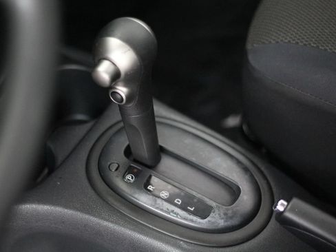 Used 2013 Nissan Versa SV w/ Convenience Pkg FWD image 22