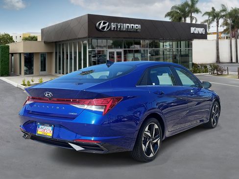 Certified 2023 Hyundai Elantra Limited w/ Cargo Package FWD image 3