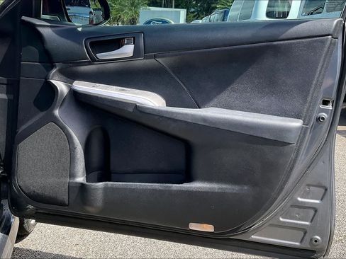 Used 2012 Toyota Camry SE FWD image 28