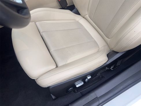 Used 2023 BMW 330i Sedan w/ Driving Assistance Package image 28