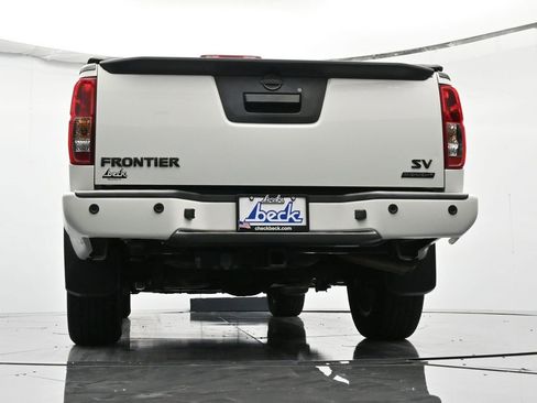 Used 2021 Nissan Frontier SV w/ Midnight Edition Floor Mats image 46