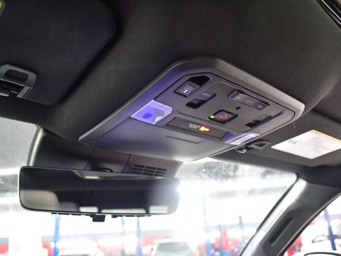 Used 2024 Toyota Tacoma Limited w/ Limited Package (LT) image 60