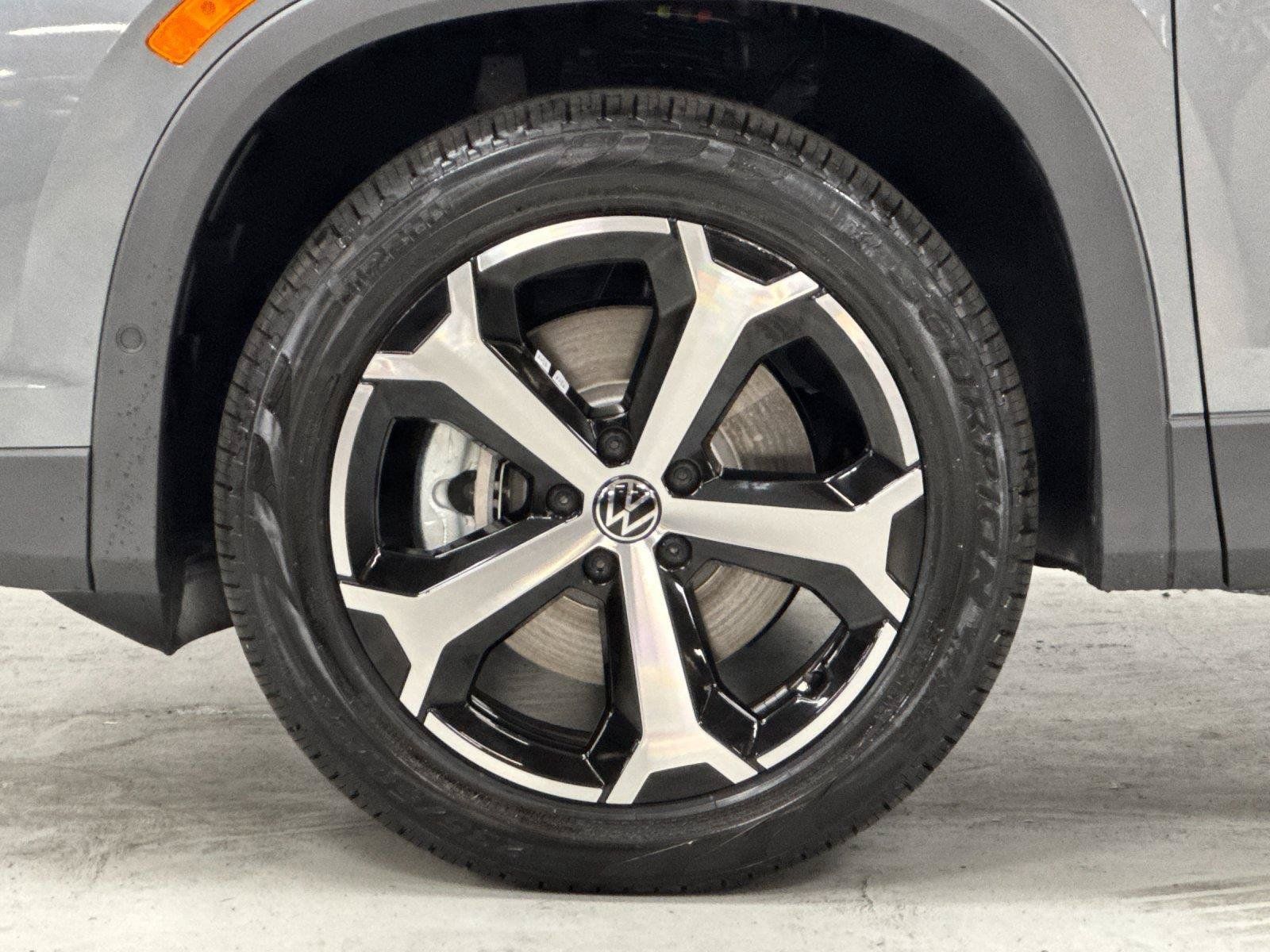 New 2026 Volkswagen Tiguan SE AWD/4WD image 24