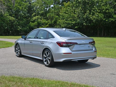 Certified 2025 Honda Civic Sport Touring image 3