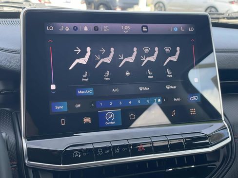 Used 2022 Jeep Compass Trailhawk w/ Trailhawk Elite Group image 12