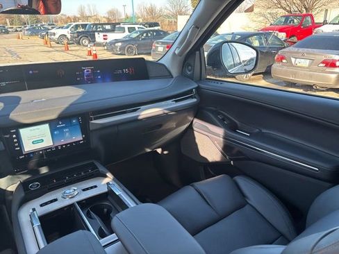 New 2026 Lincoln Navigator Reserve image 34