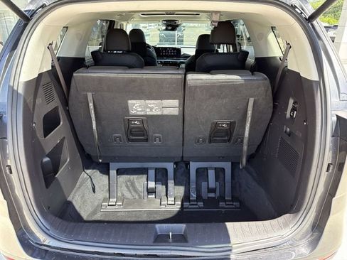 Used 2024 Kia Carnival SX Prestige FWD image 27