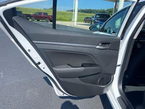 Used 2018 Hyundai Elantra SEL FWD image 12
