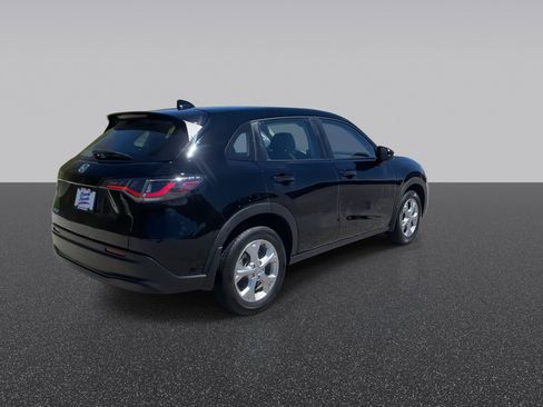 Used 2023 Honda HR-V LX image 9