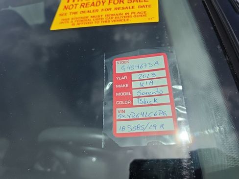 Certified 2023 Kia Sorento LX FWD image 7