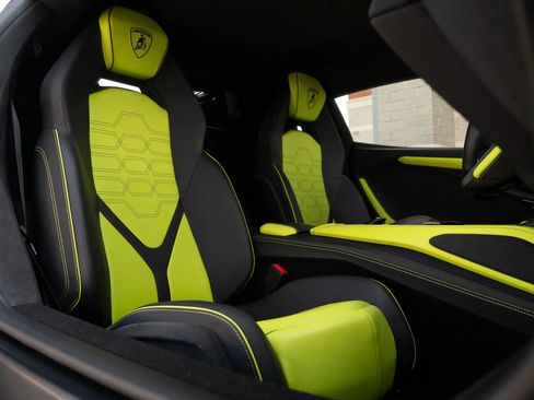 Used 2024 Lamborghini Revuelto AWD/4WD image 24