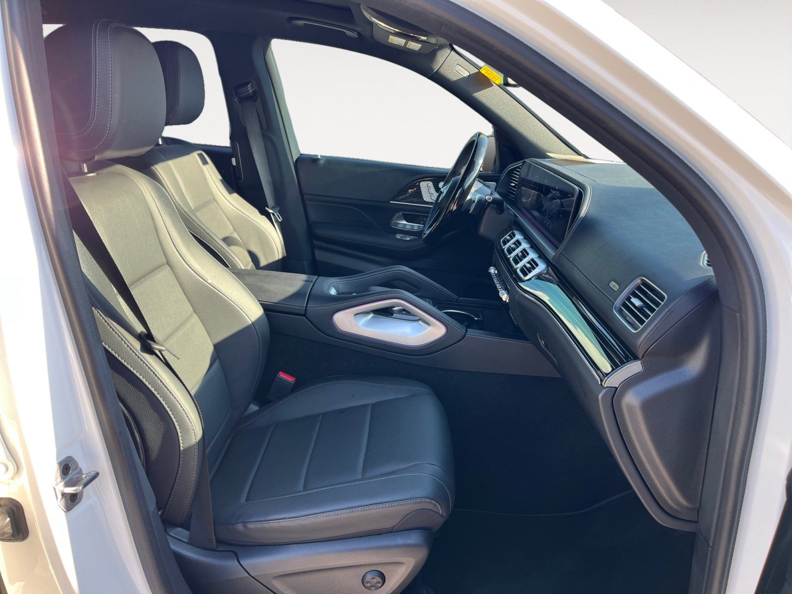 Used 2024 Mercedes-Benz GLS 450 4MATIC image 18