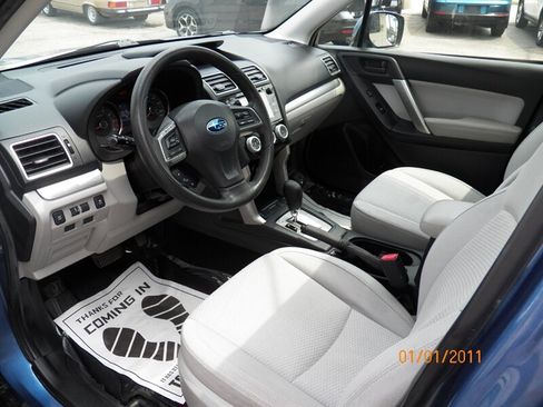 Used 2016 Subaru Forester 2.5i Premium AWD/4WD image 7
