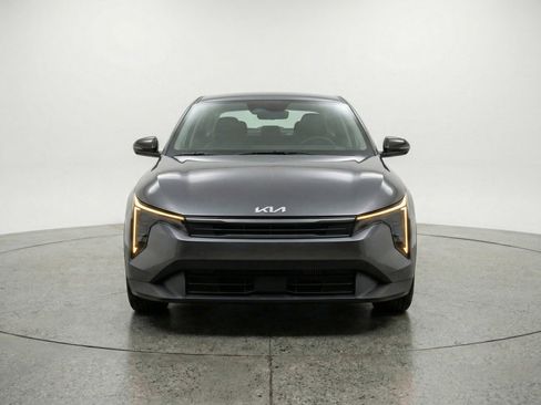 Used 2025 Kia K4 image 2