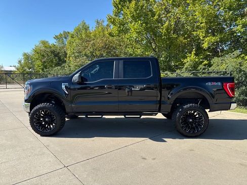 Used 2023 Ford F150 XLT image 2