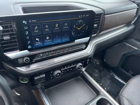 Used 2024 Chevrolet Silverado 3500 High Country w/ Technology Package AWD/4WD image 16