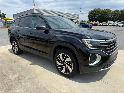 Used 2024 Volkswagen Atlas SE AWD/4WD image 4