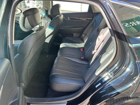 Used 2023 Genesis G80 2.5T image 18