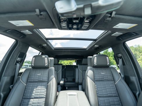 Used 2026 Cadillac Escalade Platinum Sport w/ LPO, ONYX Package AWD/4WD image 8