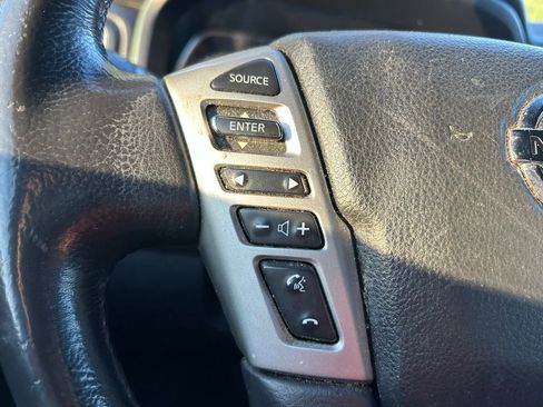Used 2018 Nissan Titan SV w/ SV Convenience Package RWD image 21