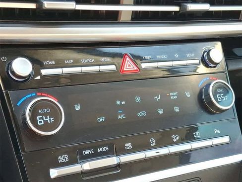 Used 2024 Hyundai Santa Fe SEL image 16