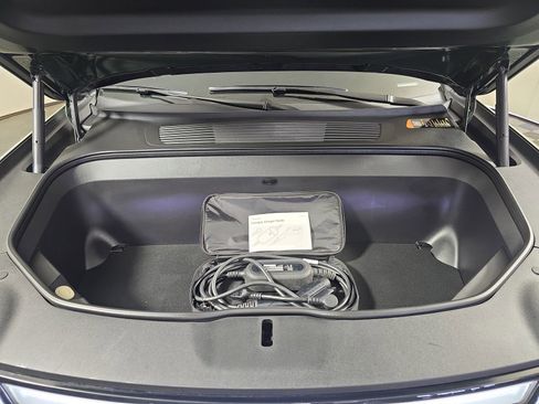 Used 2022 Rivian R1T Adventure image 14