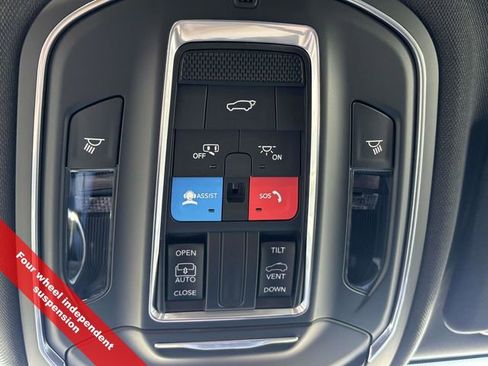 New 2025 Jeep Grand Cherokee L Altitude image 31