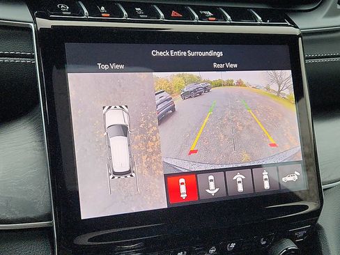 New 2025 Jeep Grand Cherokee Limited w/ Luxury Tech Group II image 14