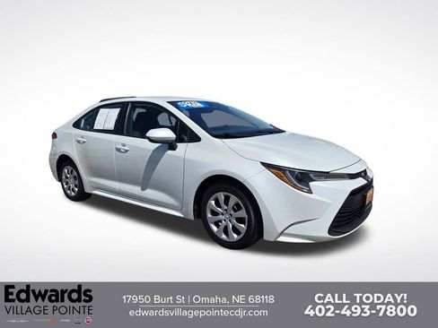 Used 2025 Toyota Corolla LE FWD image 1