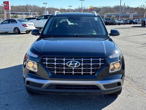 Used 2025 Hyundai Venue SEL image 22