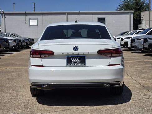 Used 2020 Volkswagen Passat 2.0T SE FWD image 9